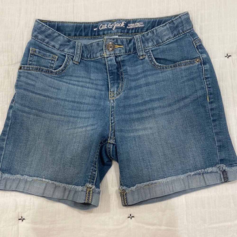 Size 10/12 girls cat & jack jean shorts